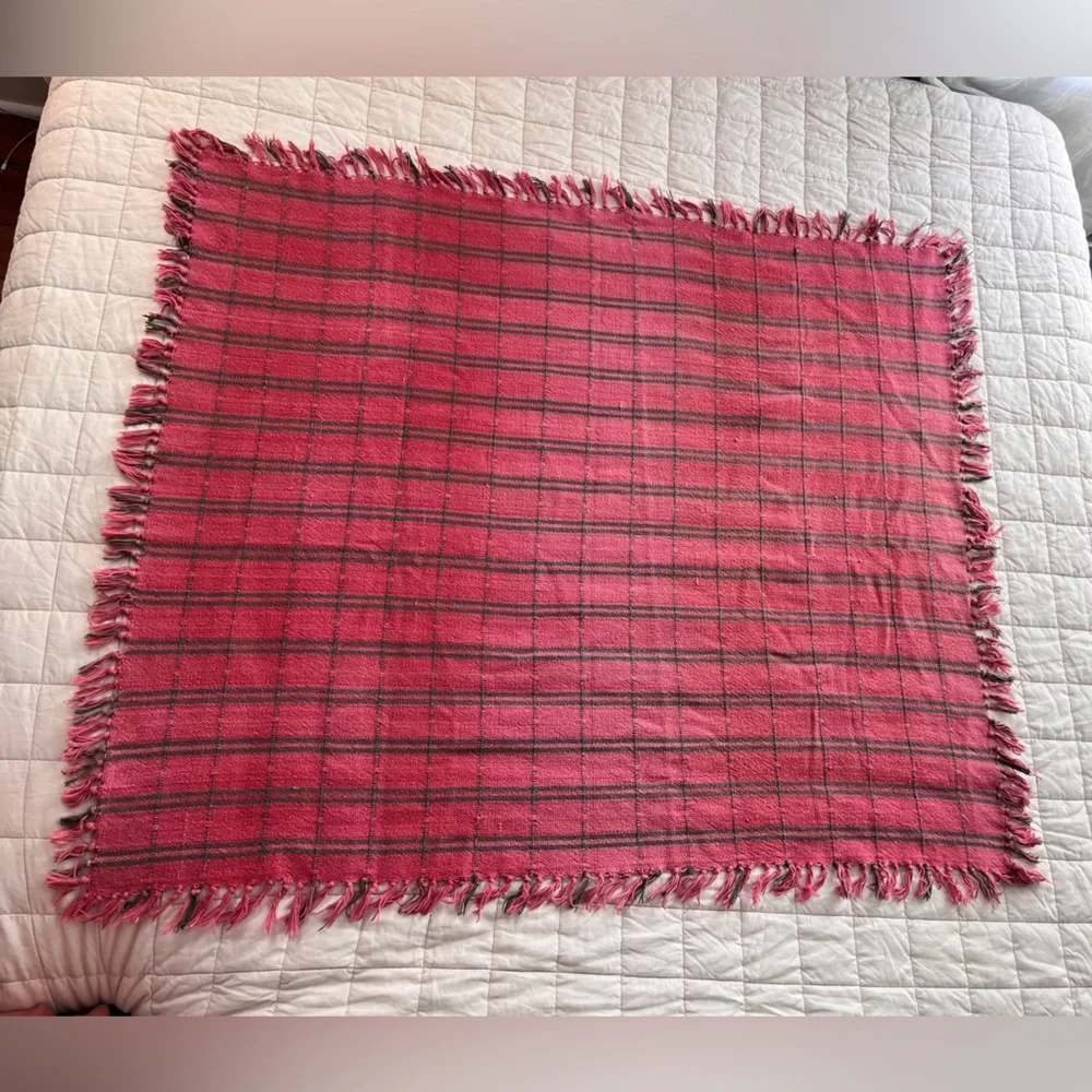 Vintage red green plaid cotton fringe throw blanket | Cabincore | 53 x 44